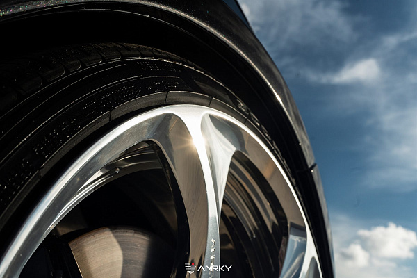 Фото дисков Anrky XR-205 Полированный лак на Range Rover V