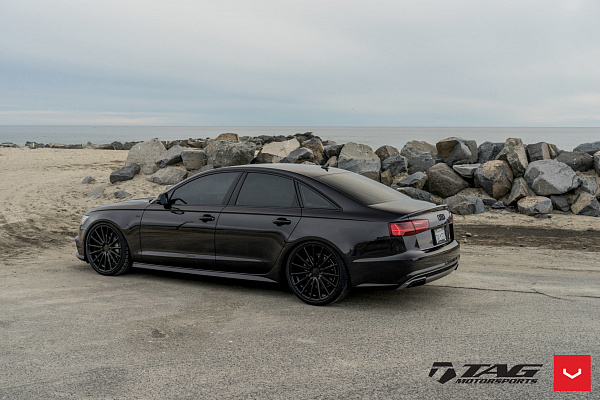 Фото дисков Vossen VFS-2 Черный глянец на Audi A/RS 6 (C7)