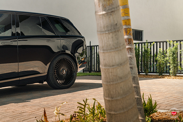 Фото дисков Vossen S17-16 Черный глянец на Range Rover V
