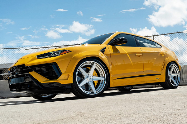 Фото дисков Anrky RS5.3 Глянцевый лак на Lamborghini Urus