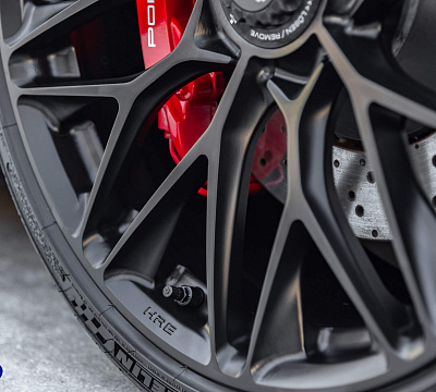 Фото дисков HRE P200 на Porsche 911 VII