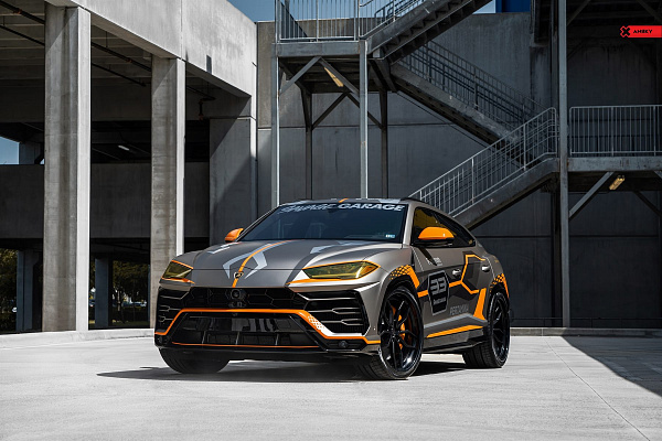 Фото дисков Anrky AN31 Черный глянец на Lamborghini Urus