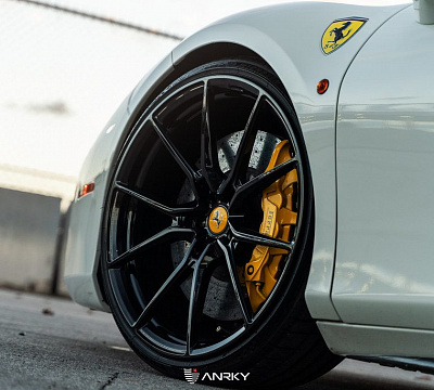 Фото дисков Anrky AN12 на Ferrari 488