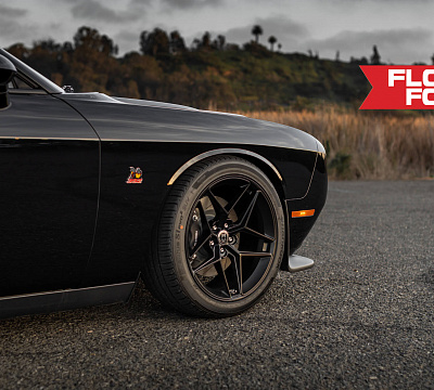 Фото дисков HRE FF11 на Dodge Challenger III