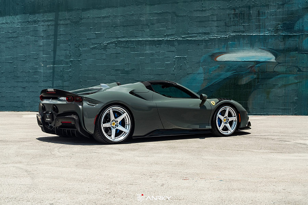Фото дисков Anrky RS5.3 Полированный лак на Ferrari SF90