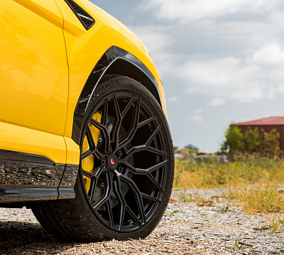 Фото дисков Vossen S17-01 на Lamborghini Urus