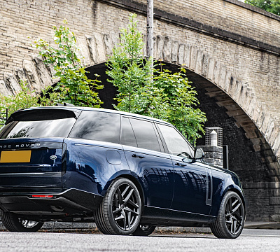 Фото дисков Kahn Type 52 RS на Range Rover V