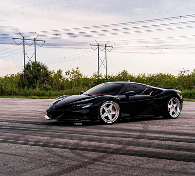 Фото дисков Strasse Wheels F5 Track на Ferrari SF90