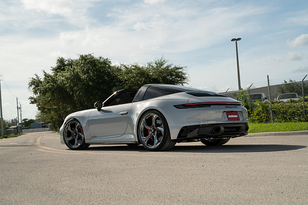 Фото дисков HRE 522M Глянцевый тонированный лак на Porsche 911 VIII
