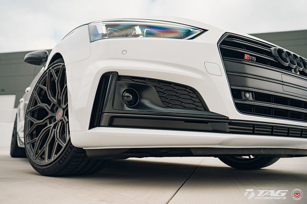 Фото дисков Vossen S17-01 Глянцевый темный лак на Audi A/S/RS 5 (F5)