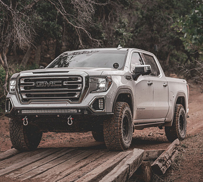 Фото дисков Black Rhino LEGION на GMC Sierra IV