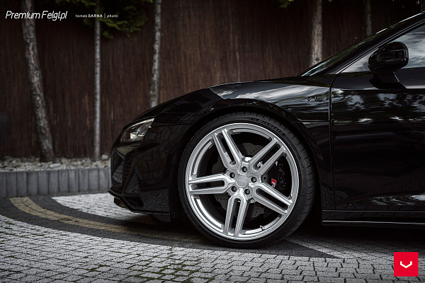 Фото дисков Vossen HF-1 Серебро на Audi R8 (4S)
