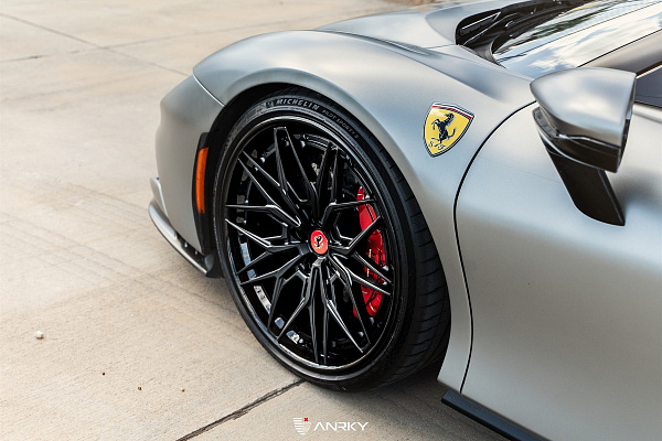 Фото дисков Anrky S3-X1 Черный сатин на Ferrari SF90