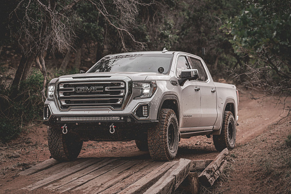 Фото дисков Black Rhino LEGION  на GMC Sierra IV