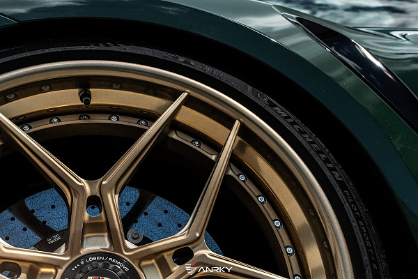 Фото дисков Anrky S3-X4 Глянцевое темное золото на Porsche 911 VIII