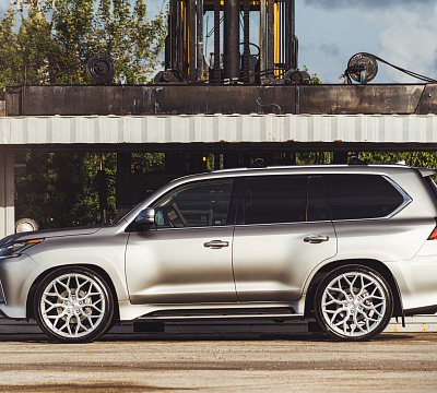Фото дисков Vossen S17-01 на Lexus LX III