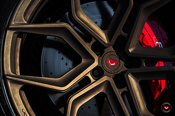 Фото дисков Vossen EVO-3 Сатиновая бронза на Audi Q8