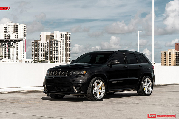 Фото дисков Anrky AN35 Сатиновый лак на Jeep Grand Cherokee IV