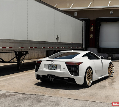 Фото дисков Anrky AN30 на Lexus LFA