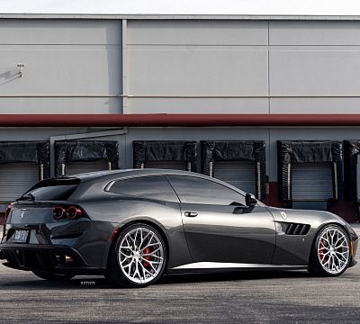 Фото дисков Strasse Wheels SV20M Deep Concave Duoblock на Ferrari GTC4Lusso