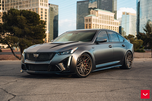 Фото дисков Vossen HF-7 Сатиновая бронза на Cadillac CT5