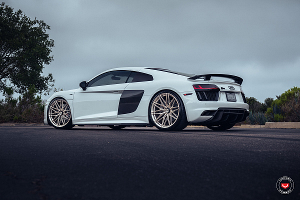 Фото дисков Vossen VPS-4 Глянцевая шампань на Audi R8 (4S)