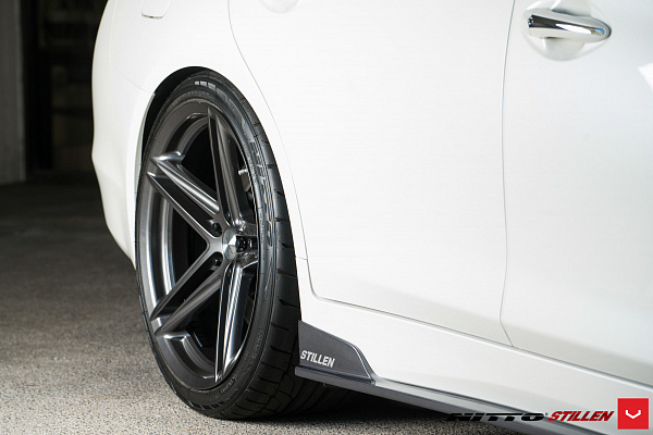 Фото дисков Vossen VFS-5 Глянцевый графит на Infiniti Q50
