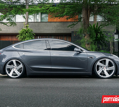 Фото дисков Vossen CG-210T на Tesla Model 3