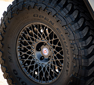 Фото дисков HRE 501 на Jeep Wrangler IV (JL)