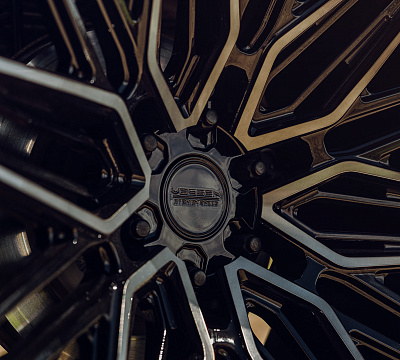 Фото дисков Vossen HF6-5 на Chevrolet Silverado IV