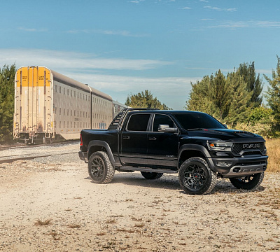 Фото дисков 4PLAY 4P83 на Ram 1500 V