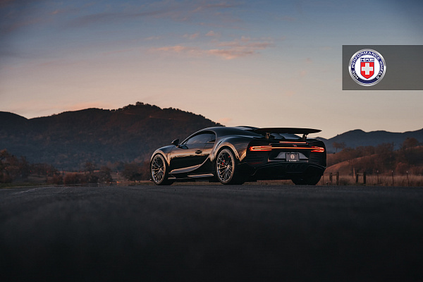 Фото дисков HRE P103 Глянцевый темный лак на Bugatti Chiron