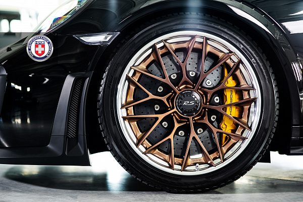 Фото дисков HRE S200H Сатиновая бронза на Porsche 911 VII