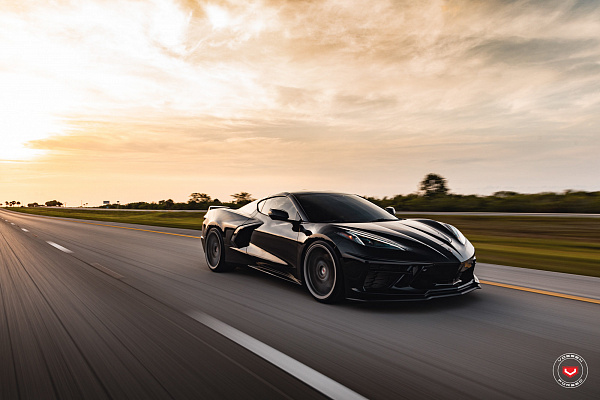 Фото дисков Vossen EVO-5R Сатиновый тонированный лак на Chevrolet Corvette C8