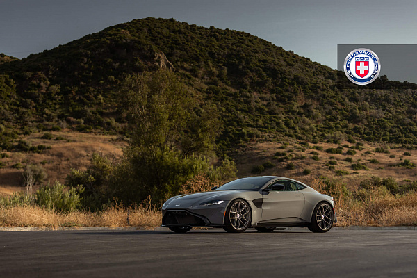 Фото дисков HRE P101SC Глянцевый темный лак на Aston Martin Vantage 4