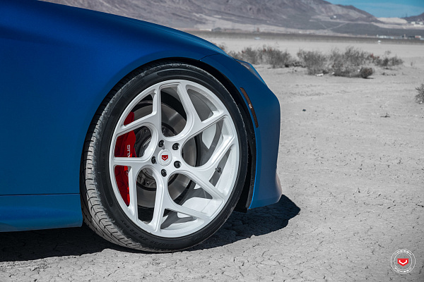 Фото дисков Vossen CG-205T Белый глянец на Lexus LC 500