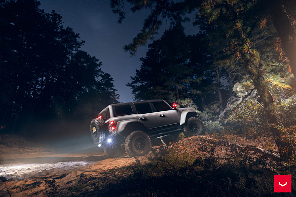 Фото дисков Vossen HFX-1 (6-Lug) Черный сатин на Ford Bronco