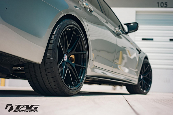 Фото дисков HRE P101 Черный глянец на BMW 5/M5 (G30/F90)
