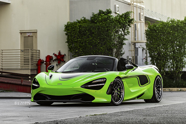 Фото дисков Strasse Wheels SV10M Deep Concave FS Черный глянец на McLaren 720S