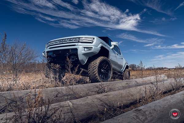Фото дисков Vossen GNX-02 Черный глянец на GMC Hummer EV