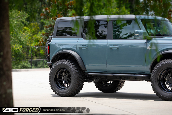 Фото дисков BC Forged LE72 // MLE72 Черный матовый на Ford Bronco