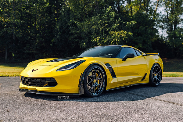 Фото дисков Strasse Wheels SM5R Deep Concave FS Другой цвет на Chevrolet Corvette C7