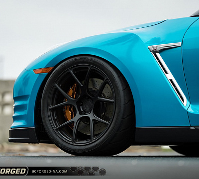 Фото дисков BC Forged RZ05 на Nissan GT-R
