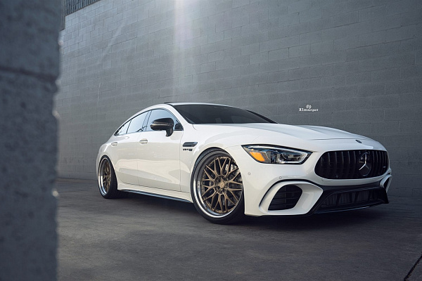 Mercedes-Benz AMG GT63s