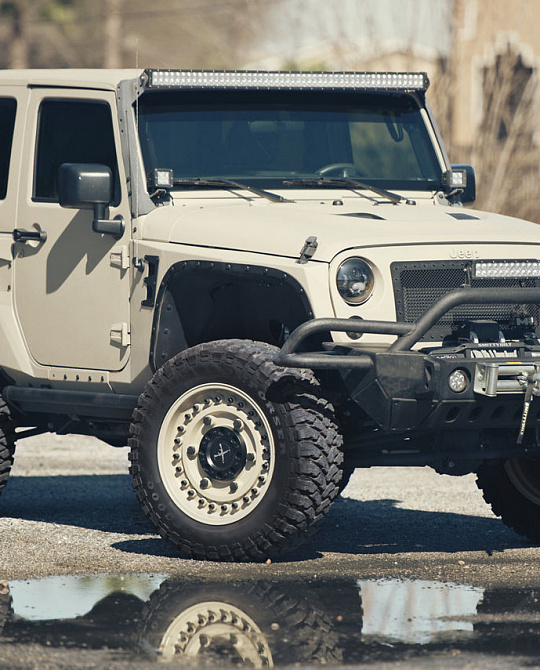 Фото дисков ARMORY на Jeep Wrangler III (JK)