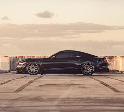 Фото дисков Vossen HF-2 на Ford Mustang VI