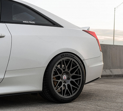 Фото дисков HRE 300M на Cadillac ATS