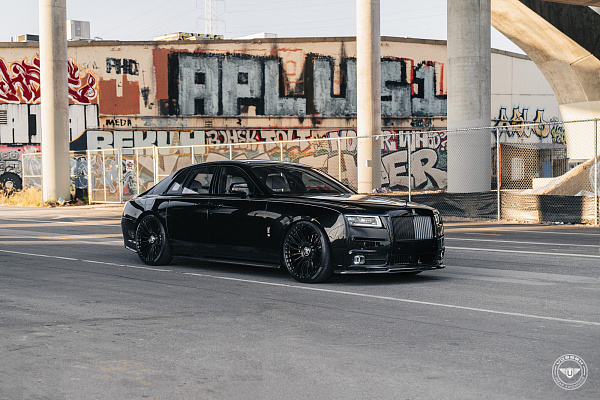 Фото дисков Vossen UV-6 Черный сатин на Rolls-Royce Ghost II