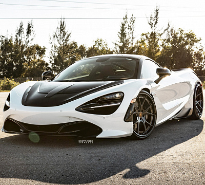 Фото дисков Strasse Wheels SM5R Deep Concave FS на McLaren 720S