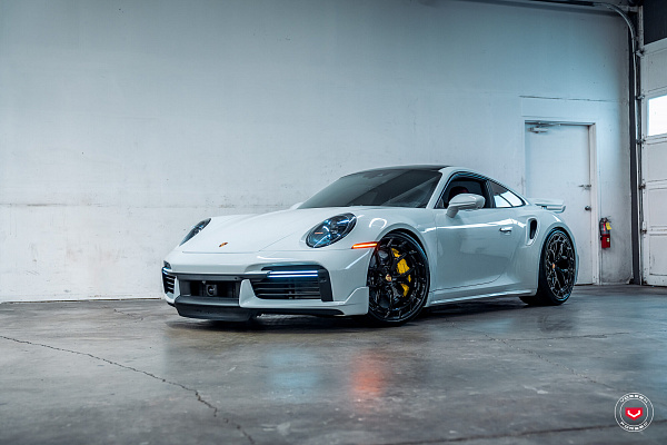Фото дисков Vossen LC3-01T Черный глянец на Porsche 911 VIII